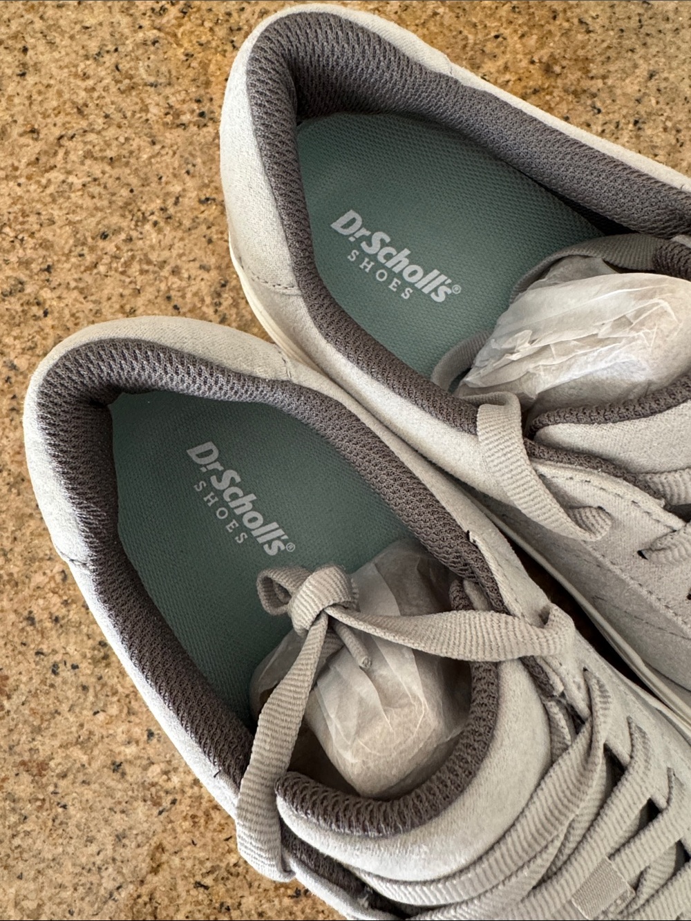 Dr. Scholl's Time-off Win Women's Gray and White Suede Sneakers NWOT - Picture 2 of 8